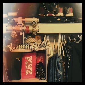 Meet your Posher, Caitlin